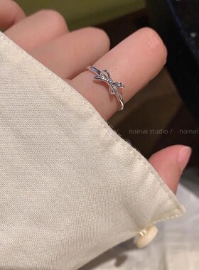 芭蕾风蝴蝶结银戒女食指环