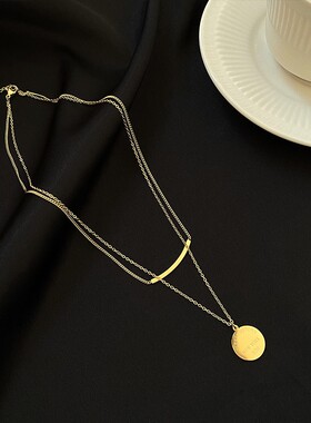 520字母圆牌吊坠双层不褪色钛钢项链不掉色锁骨链简约百搭女配饰