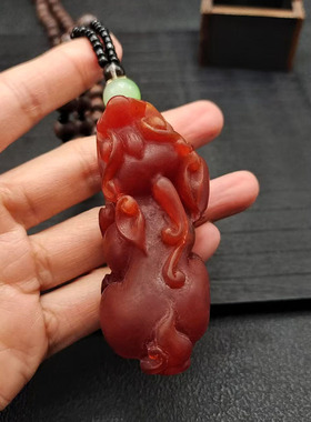 仿龙涎香灰琥珀关公毛衣链男女款