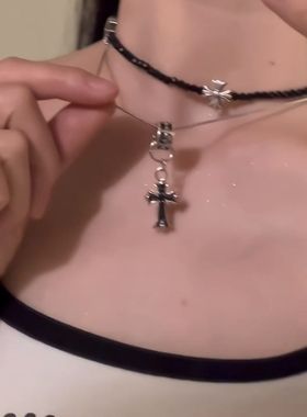 辣妹十字花架叠戴项链女高级设计感小众锁骨链黑色颈链新款