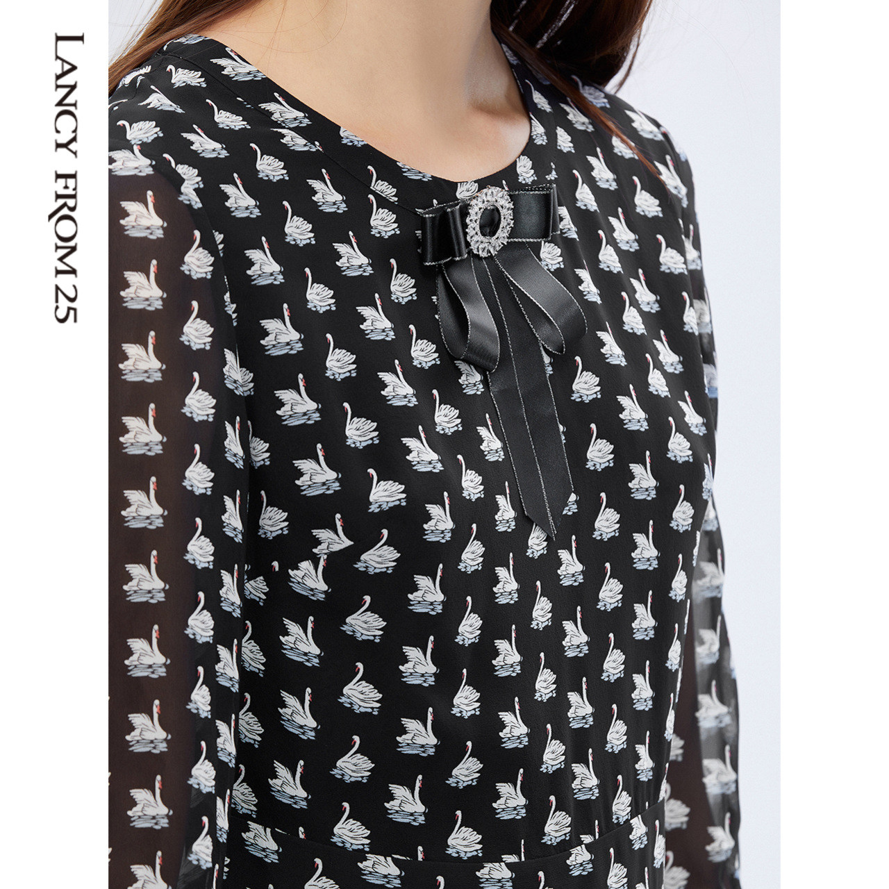 朗姿2020年春季新款宽松显瘦连衣裙 朗姿连衣裙