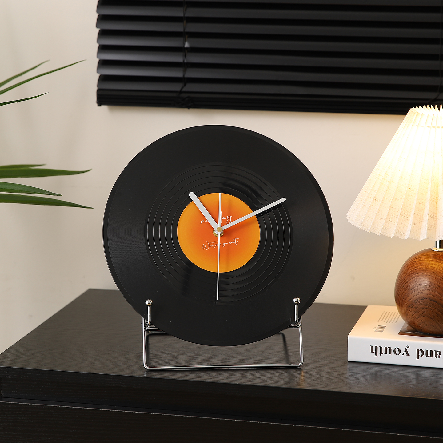 Retro vinyl record desktop clock ornaments living room home entrance cabinet office dining side TV cabinet decorations