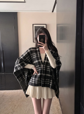 秋冬保暖格纹提花针织披肩女