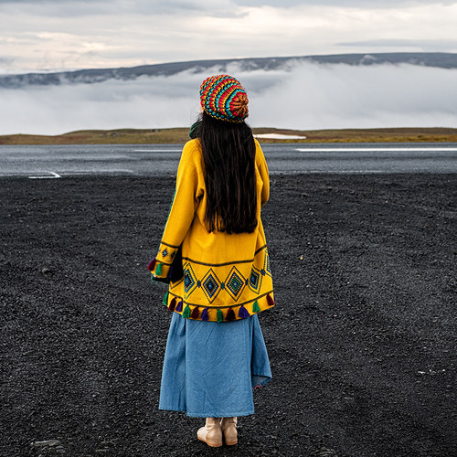 理想三旬旅行女装流苏中长款民族风开衫外套女针织黄色长袖针织衫 - 图2