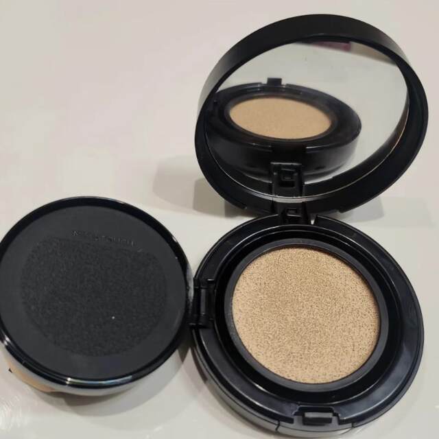 Spot ຂອງແທ້ເກົາຫຼີ Zheng Xuanmo water-glow air cushion nude makeup concealer moisturizing brightening long-lasting oil control bb foundation ຈັດສົ່ງທັນທີ