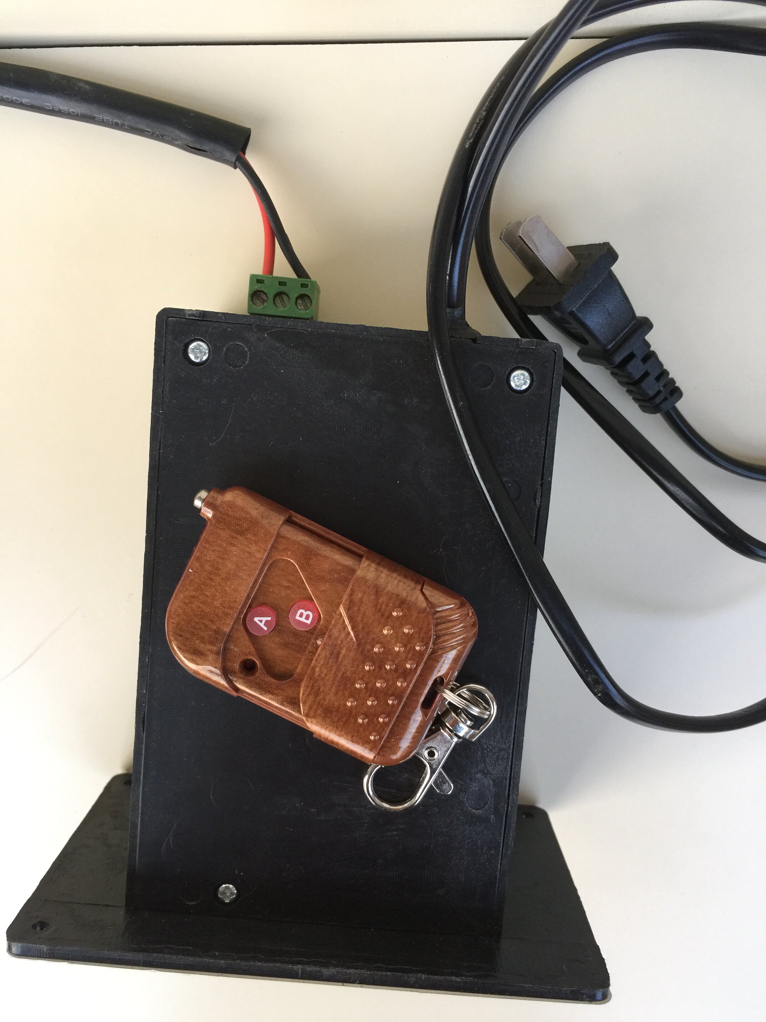 电动餐桌转盘控制器 调速 12v 24v自动餐桌控制器 带遥控器
