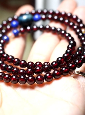 天然酒红石榴石手链女士款水晶手串本命年红绳情人节闺蜜礼物