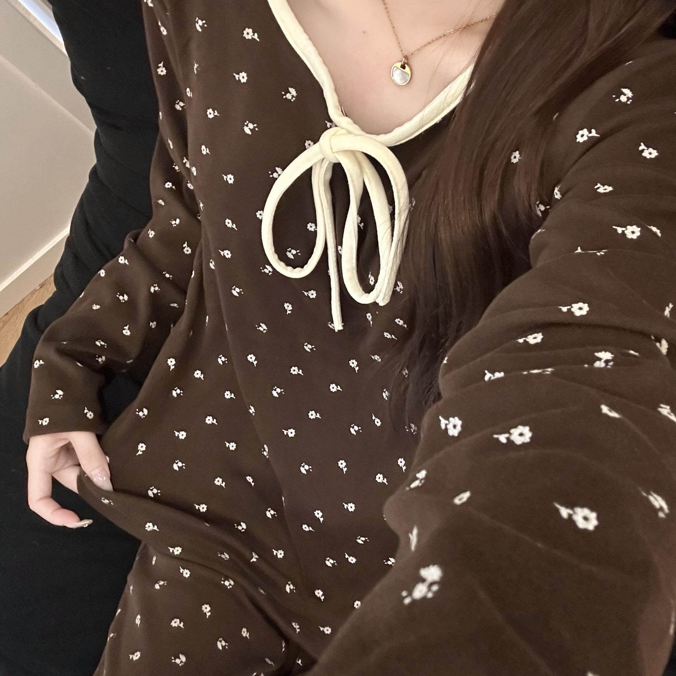 复古风碎花咖色德绒睡衣女秋冬季带胸垫可外穿保暖加厚家居服套装,淘宝优惠券,粉丝福利购,淘宝优惠卷