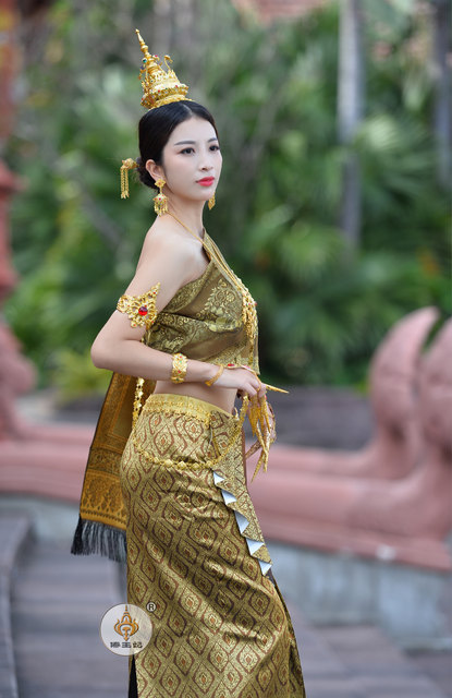Travel Photography of the Palace Dai Princess and Thai Fabrics in Four Seasons