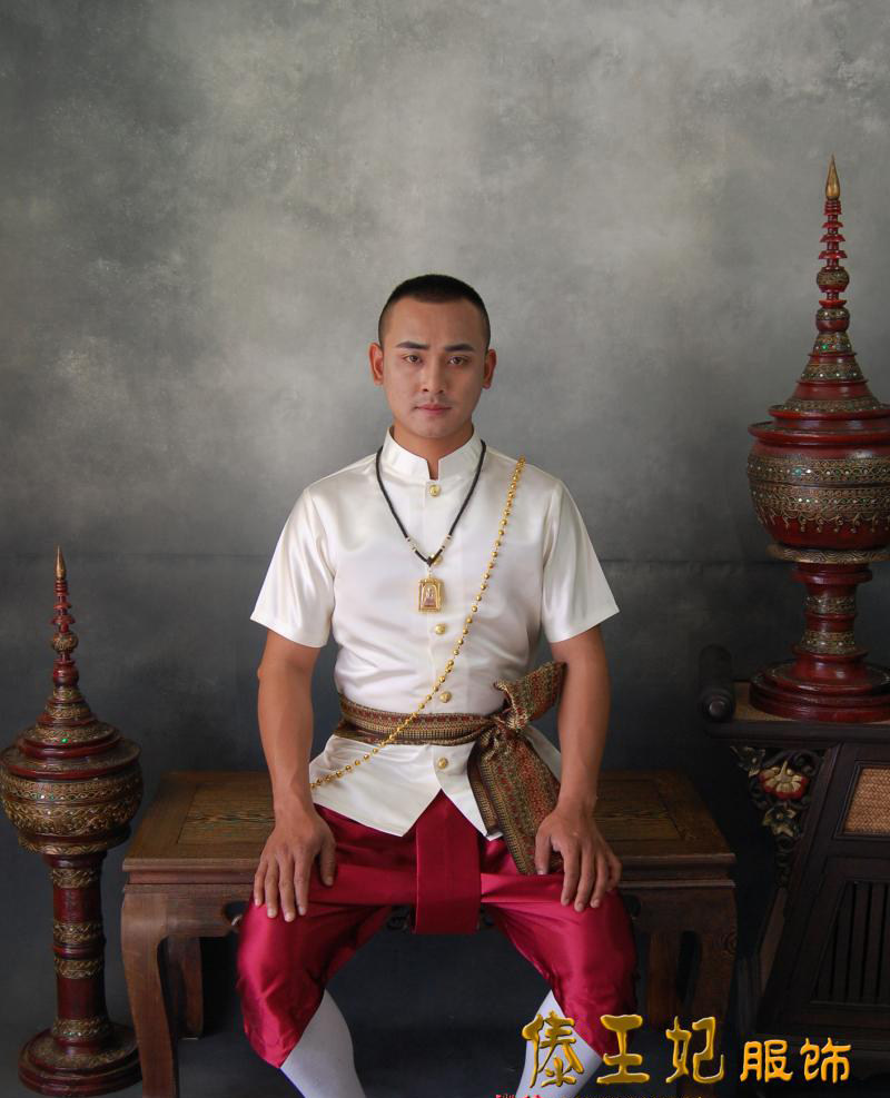 泰国传统民族服装男装立领短袖兜裆裤米白结婚影楼拍照写真服务员