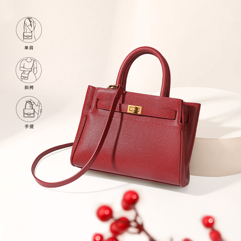 百丽大容量红色斜挎包送托特包 百丽女士包袋