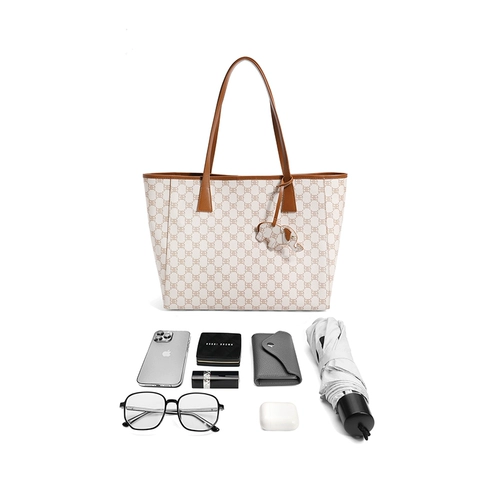 Вместительная и большая сумка