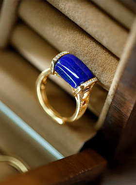 S925银镀金镶嵌天然青金石马鞍戒祥云仿古纹开口调节女戒指