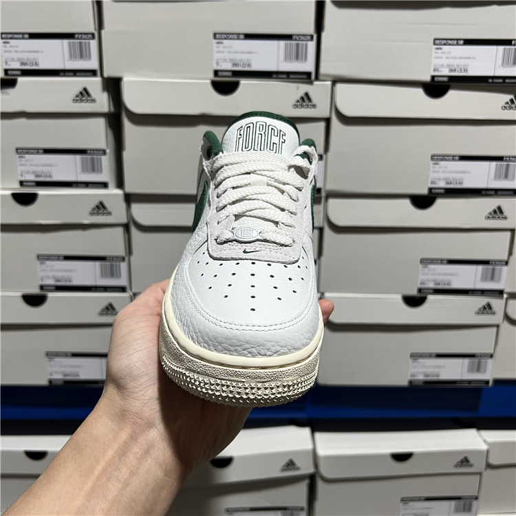 Nike Air Force 1空军一号女子低帮经典复古休闲板鞋 DR0148-102-图1