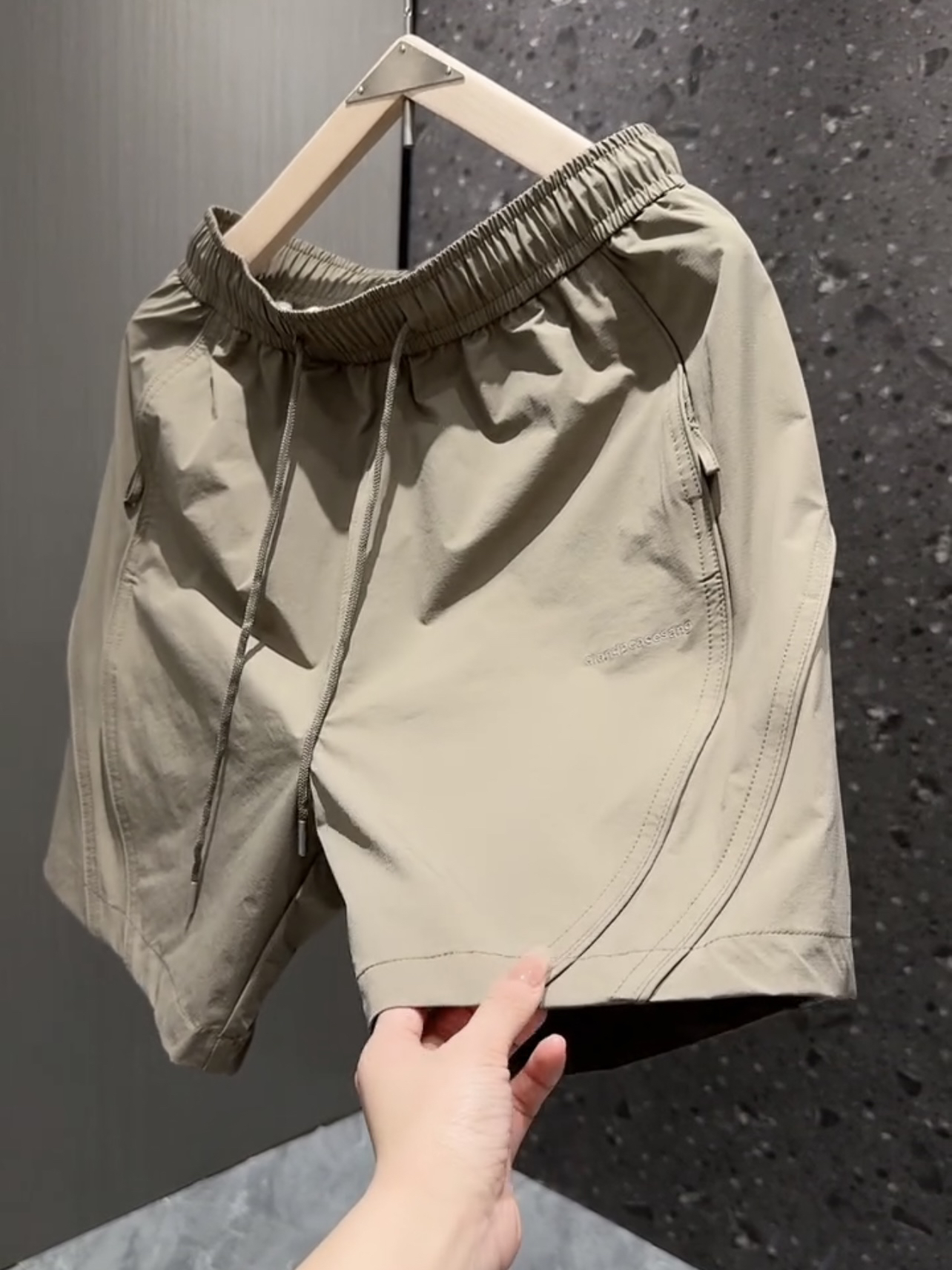 YYDS夏季男士休闲短裤裤拉链口袋速干潮牌运动裤时尚百搭四分裤男 - 图0