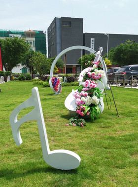 欧式风金属音符步行街园林景观