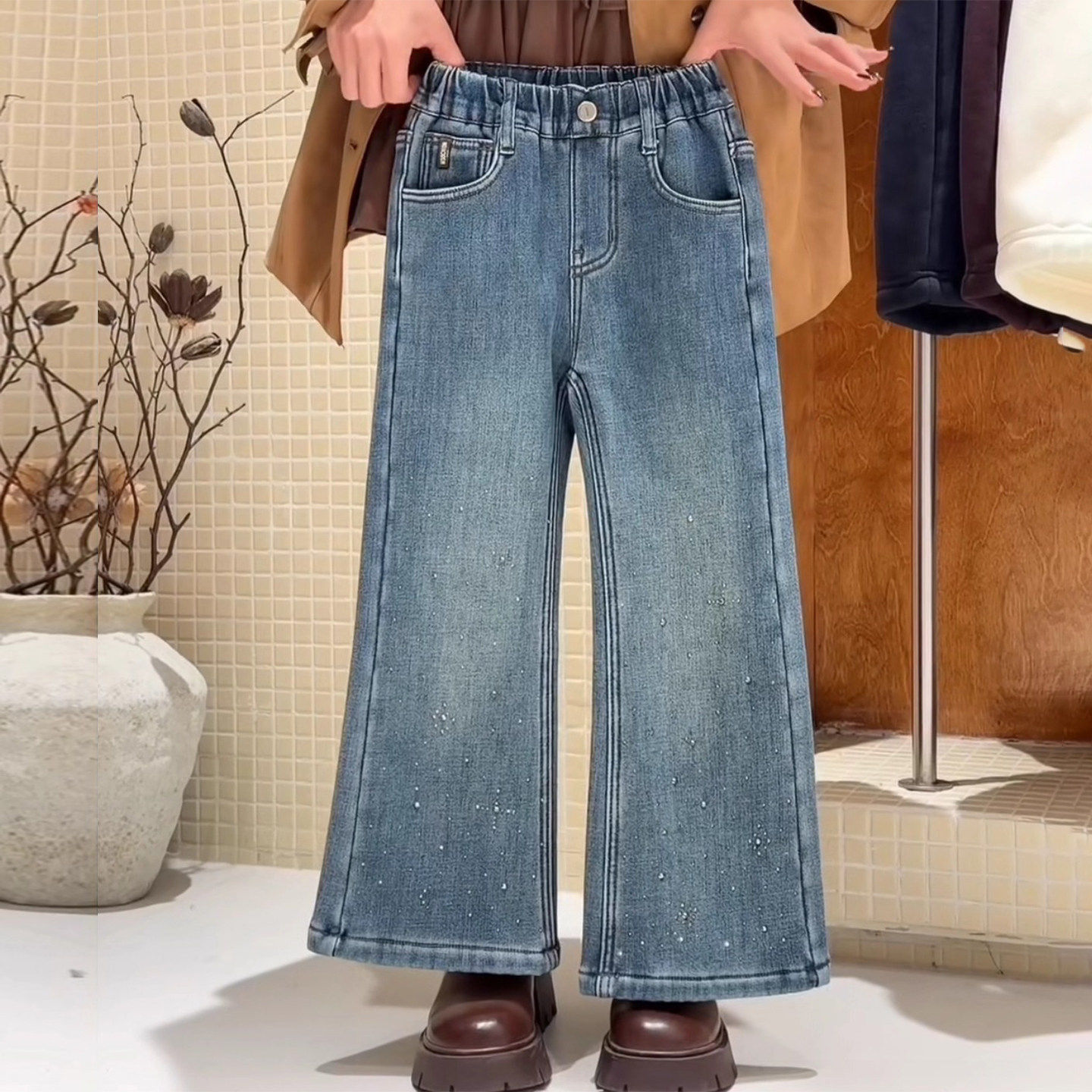 女童冬季加绒烫钻闪亮牛仔裤直筒微喇裤小个子洋气百搭超软休闲裤,淘宝优惠券,粉丝福利购,淘宝优惠卷