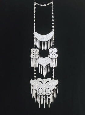 新贵州云南凉山彝族挂演出服胸牌