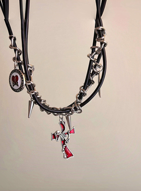 BIZARRE｜暗黑铆钉十字架缠绕项链甜酷哥特风项圈朋克小众锁骨链