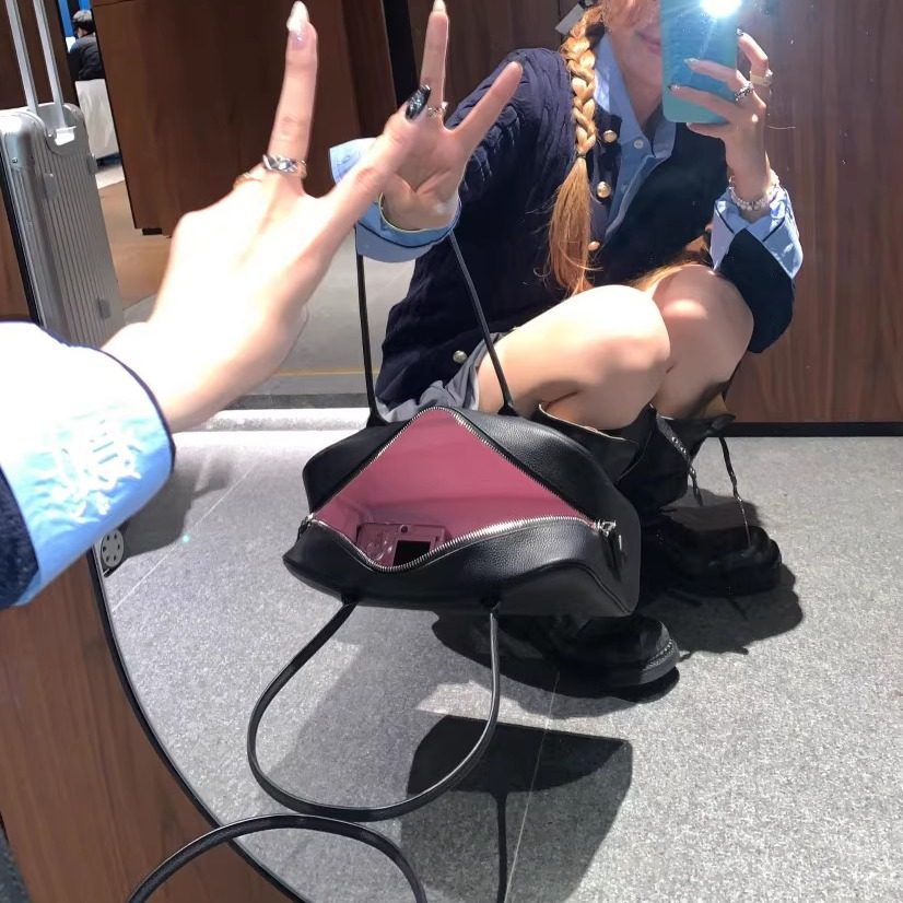 Oh！Me Tell【偷偷藏住水蜜桃】单肩手提腋下波士顿包保龄球包,淘宝优惠券,粉丝福利购,淘宝优惠卷