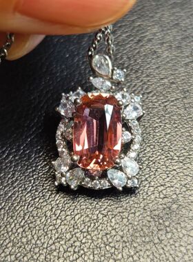 天然帕帕拉恰颜色碧玺吊坠（粉+橙色）重1.64克拉  德式切割全净