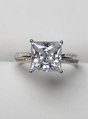 方形莫桑钻戒指莫桑钻3克拉吊坠雷迪恩切割925银子镀白金爆闪高品