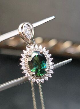 天然蓝宝石吊坠水鸭绿蓝色宝石重量1.46克拉尺寸6*8mm全净体Teal