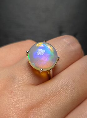 天然欧泊戒指重量4.89克拉直径13.3mm天然无染色色彩如同蓝色星球