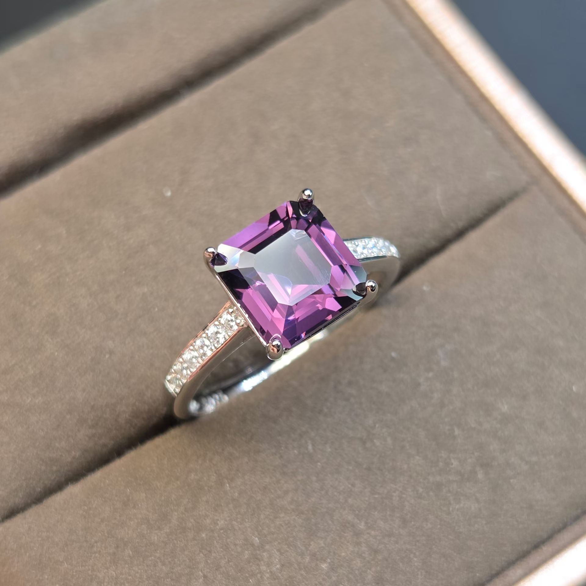 Natural purple spinel ring collection grade weight 2.85 carats pure Asscher with loose stone certificate