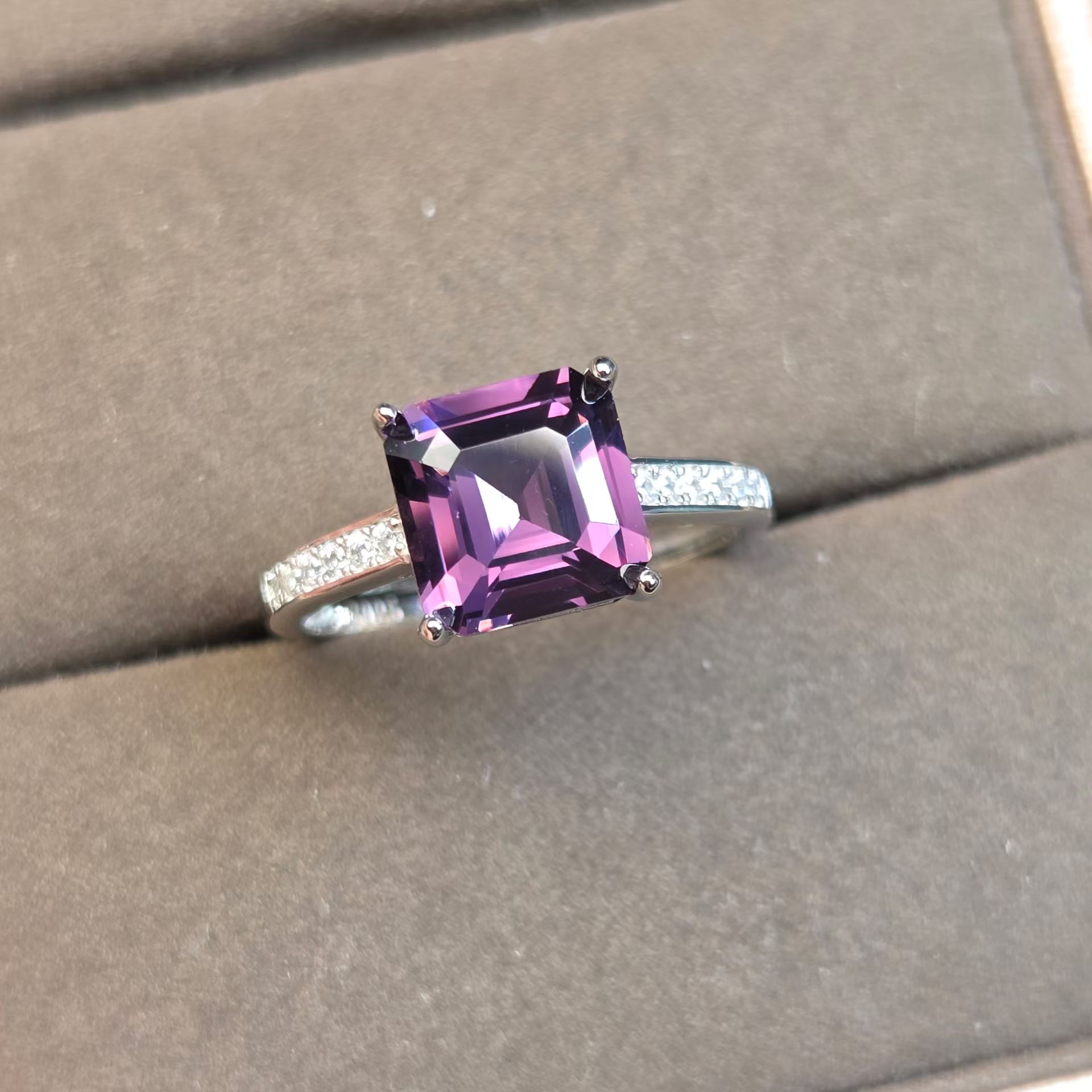Natural purple spinel ring collection grade weight 2.85 carats pure Asscher with loose stone certificate
