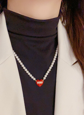 秋冬新款红色爱心滴油字母玻璃珠项链复古轻奢高级感锁骨链批发