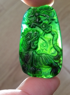 生肖虎吊坠天然玉石虎虎生威
