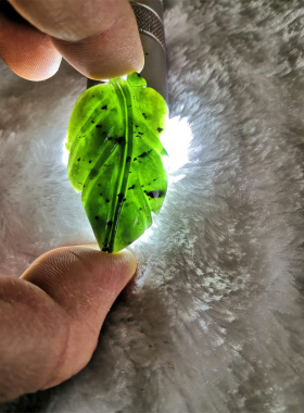 纯手工天然玉石叶子吊坠情侣款