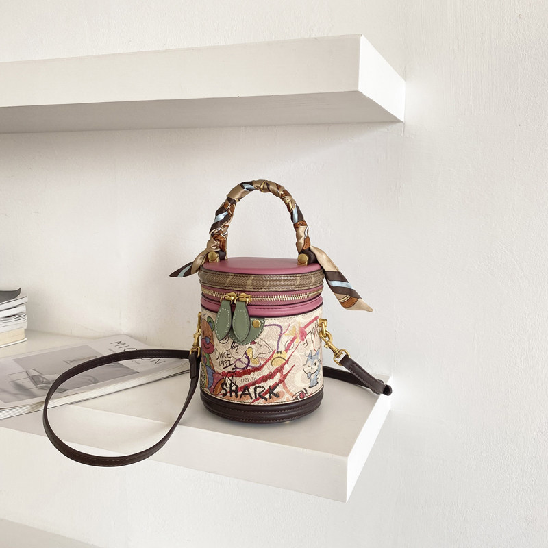 原创水桶包包女2025新款涂鸦发财圆筒包高级感手提女包斜挎包小包,淘宝优惠券,粉丝福利购,淘宝优惠卷