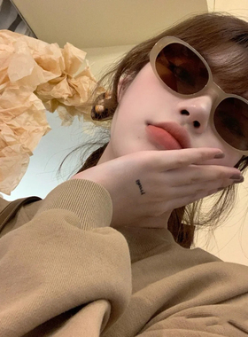 秋冬新款复古白色框网红同款墨镜