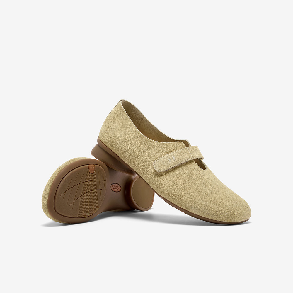 Bata深口单鞋女2025秋季商场新款百搭复古牛剖皮软底便鞋AYB13CA5,淘宝优惠券,粉丝福利购,淘宝优惠卷