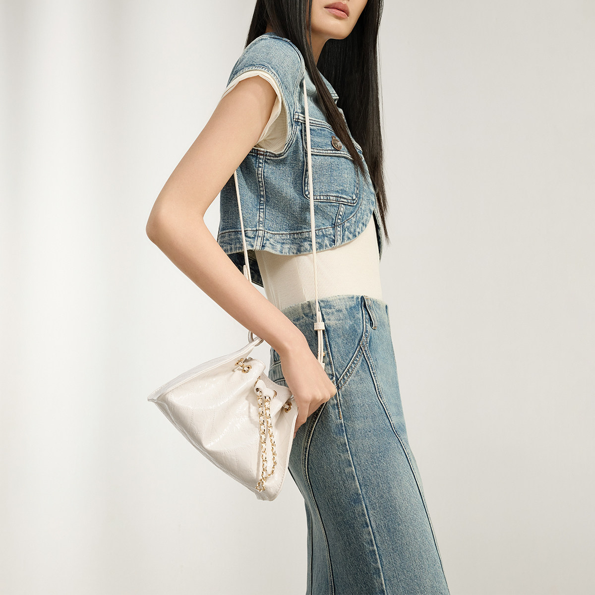 [618推荐]CHARLES&KEITH26夏CK2-10671894菱格链条单肩斜挎水桶包