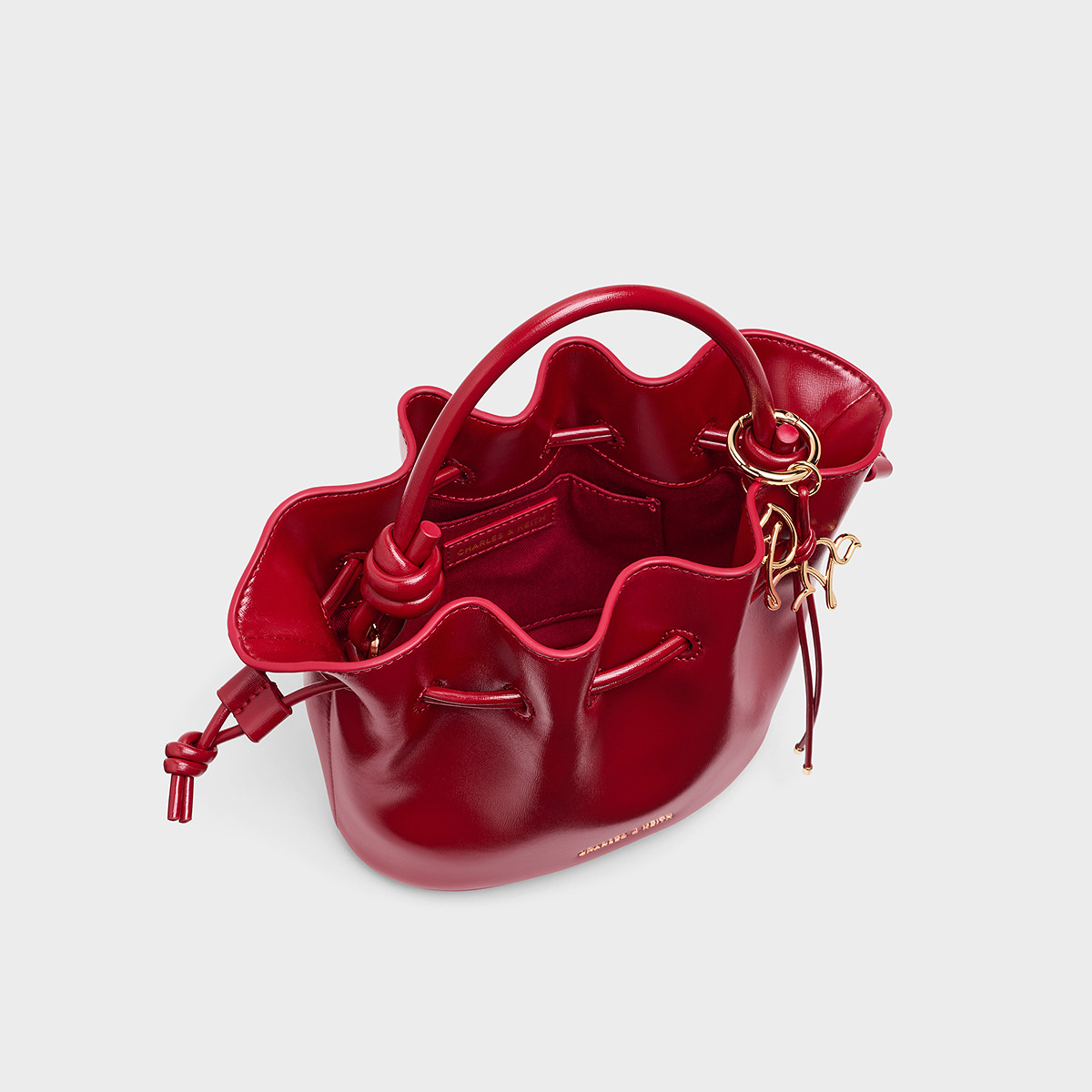 [新年礼物]CHARLES&KEITH新年系列CK2-10271696-A简约手提水桶包,淘宝优惠券,粉丝福利购,淘宝优惠卷