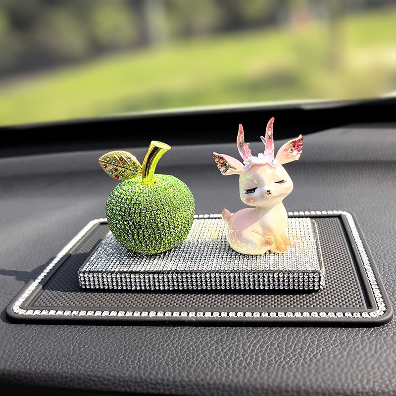 一路平安汽车装饰品摆件鹿苹果中控台新款车载车内饰用品精致女神,淘宝优惠券,粉丝福利购,淘宝优惠卷
