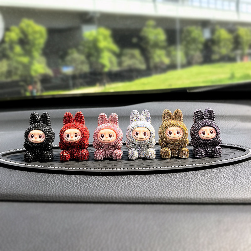 镶钻ins风坐姿labubu拉布汽车中控中控台摆件卡通车载显示屏饰品,淘宝优惠券,粉丝福利购,淘宝优惠卷