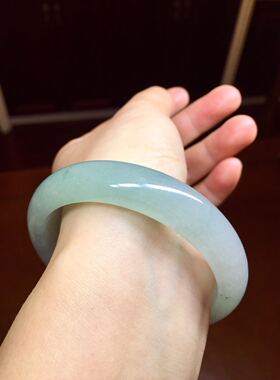 老坑种莫西沙翡翠手镯