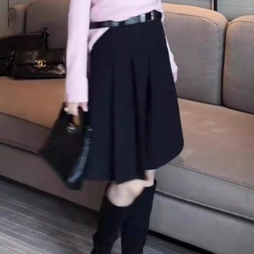 黑色半身裙女2025秋冬流行爆款高腰显瘦小众设计感时尚气质百褶裙 - 图1