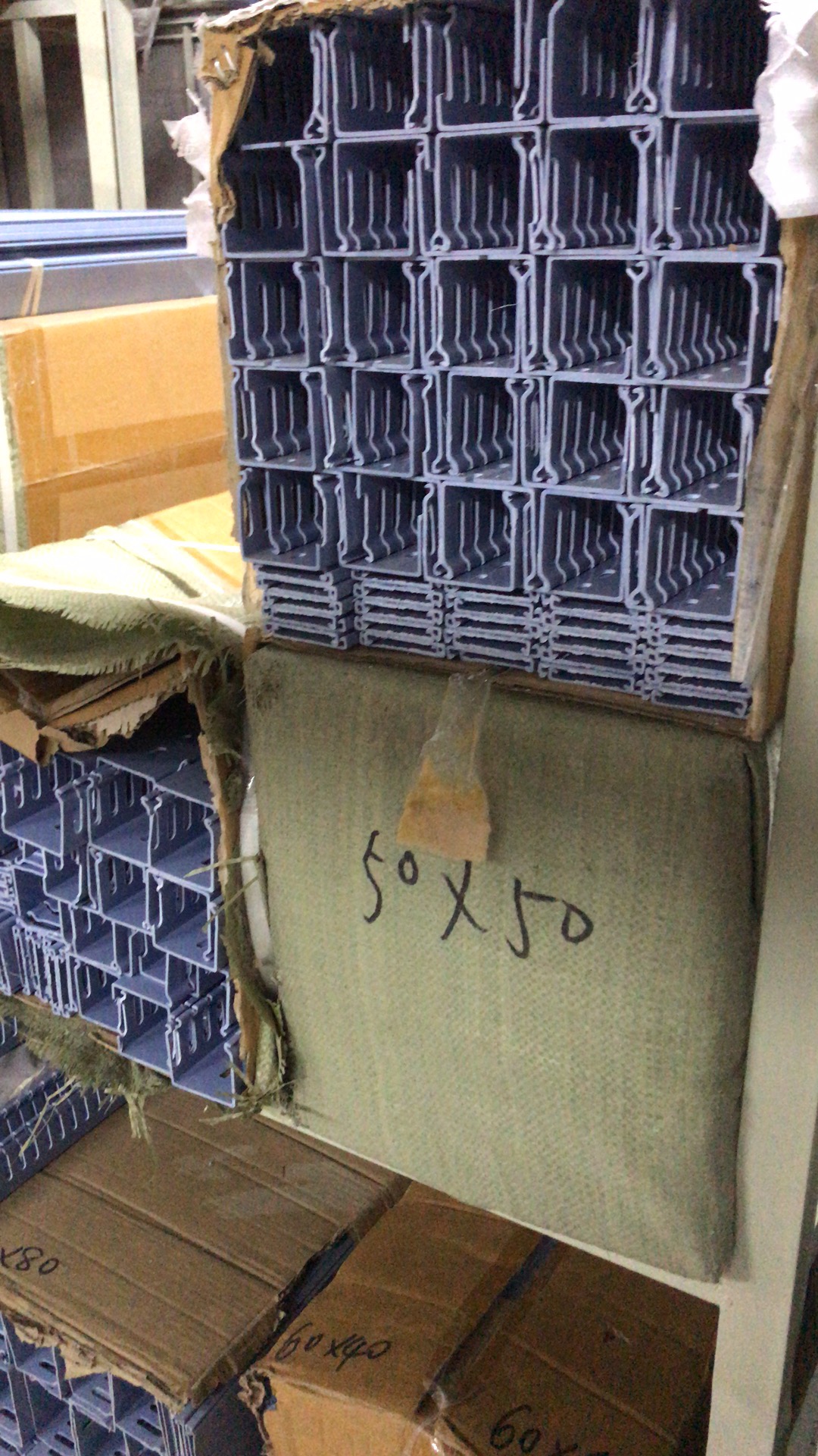 PVC阻燃工业走线槽配电箱配电柜卡线槽25 30 35 40 50 60蓝色行线,淘宝优惠券,粉丝福利购,淘宝优惠卷