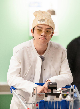 快乐老友记王栎鑫同款眼镜街拍嘻哈明星同款潮男墨镜椭圆墨镜