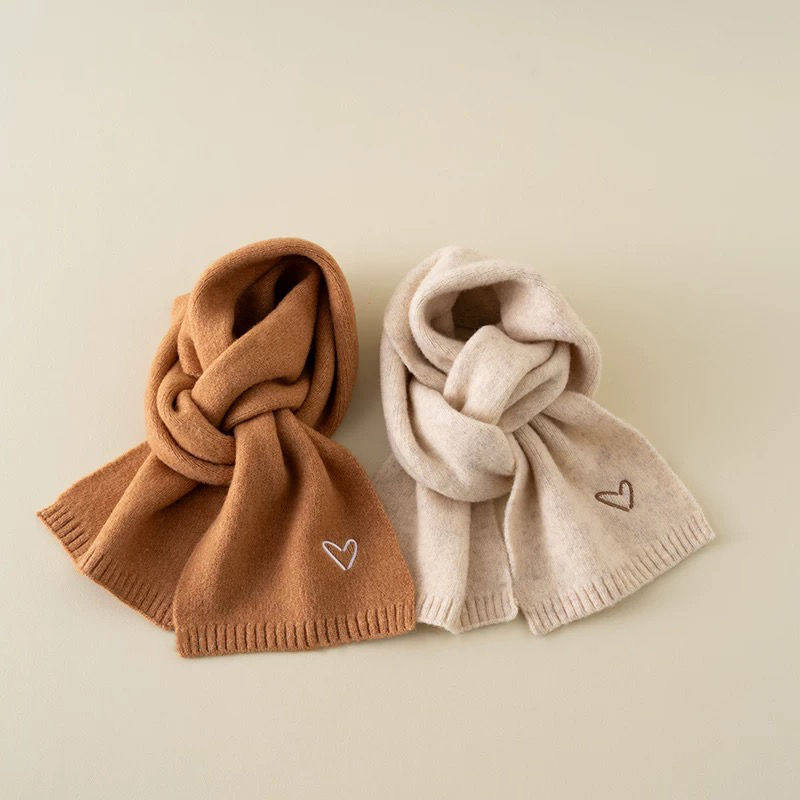 新款儿童围巾秋冬季男女童围巾宝宝刺绣爱心围脖纯色简约百搭洋气,淘宝优惠券,粉丝福利购,淘宝优惠卷