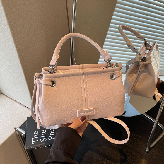 Amy Rabbit Women's Bag 2026 Spring New Style Western Style Niche Handbag Simple Fashion Commuting Casual Crossbody Bag