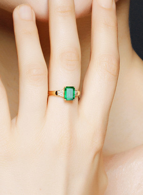 欧美高端气质珠宝女士锆石镶嵌方形仿真祖母绿宝石镀黄金色戒指