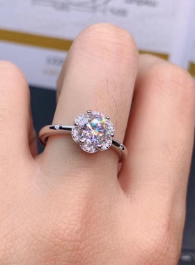 女朋友结婚钻戒2克拉八心八箭硞石镶满钻简约甜美镀白金戒指礼物