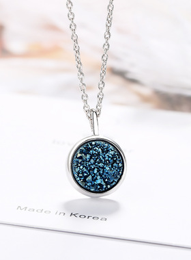 韩版女士星球项链蓝色水晶碎片圆形吊坠蔚蓝梦幻星空玛瑙牙锁骨链
