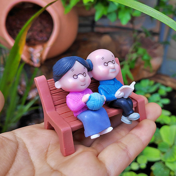 Mini grandparents micro landscape ornaments